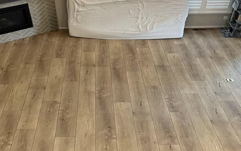 hardwood-flooring-covering-the-room